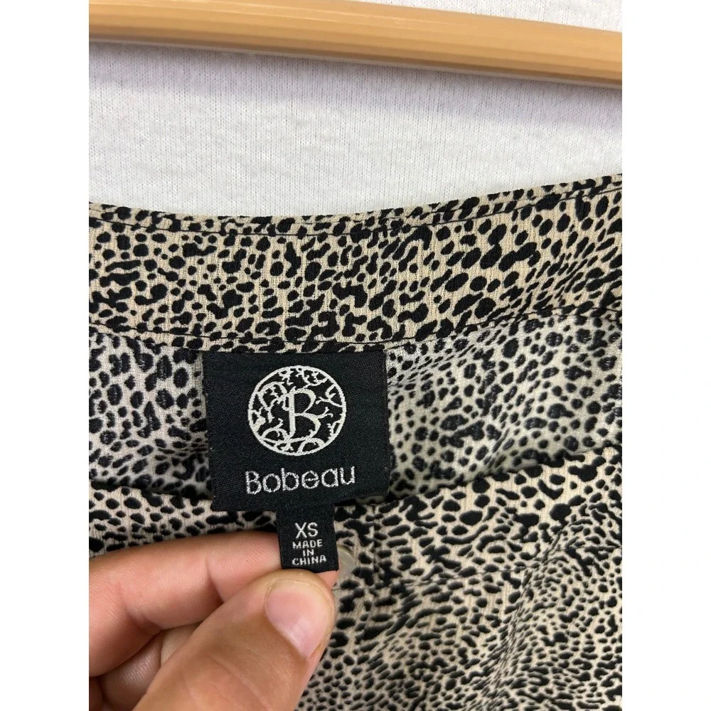 Bobeau Animal Print Square Neck Women XS Tan Black Button Front 3/4 Slv Blouse